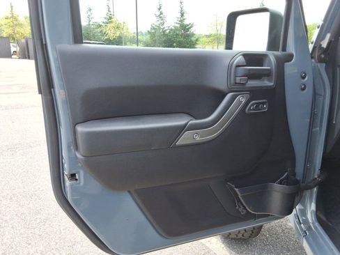 Used 2015 Jeep Wrangler Unlimited Sport w/ Quick Order Package 24S AWD/4WD image 23