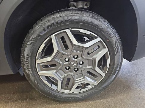 Used 2023 Hyundai Santa Fe Limited AWD/4WD image 32