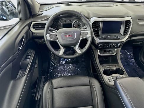 Used 2023 GMC Acadia SLT AWD/4WD image 4