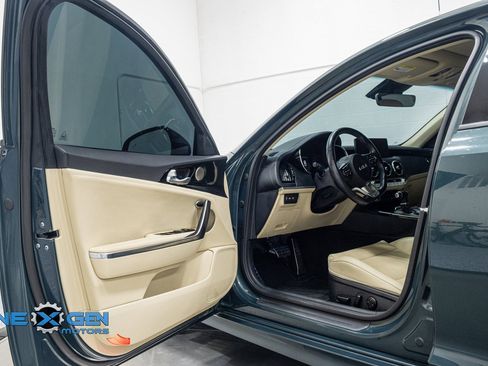 Used 2023 Kia Stinger GT-Line w/ Sun & Sound Package image 9