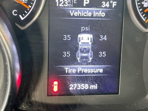 Used 2022 Jeep Wrangler Unlimited Sport AWD/4WD image 12