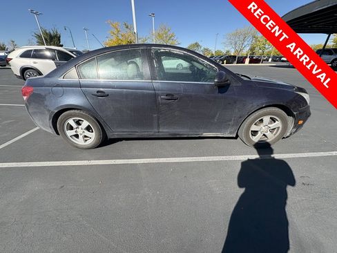 Used 2015 Chevrolet Cruze LT image 2