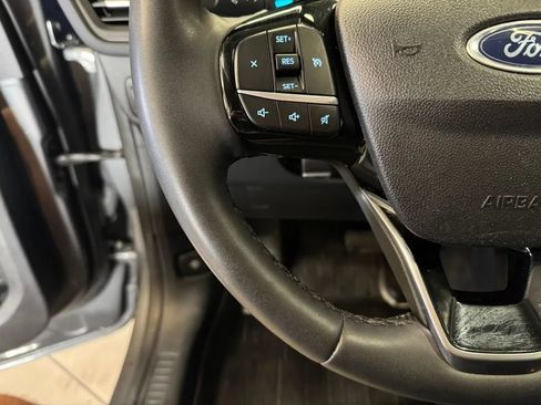 Used 2022 Ford Escape SEL AWD/4WD image 11