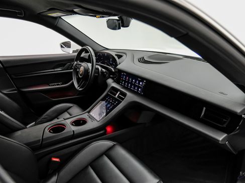 Used 2023 Porsche Taycan 4S AWD/4WD image 40