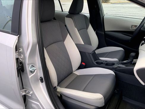 Used 2026 Toyota Corolla LE image 9