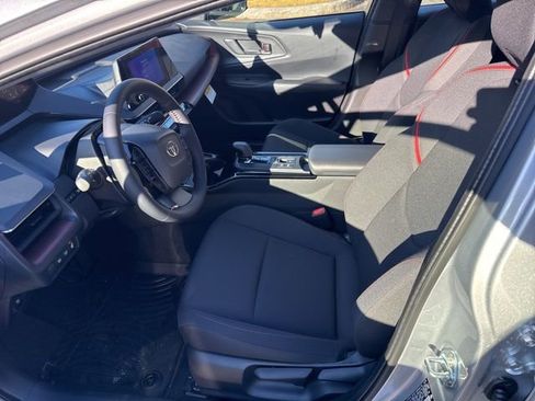 New 2026 Toyota Prius SE image 9