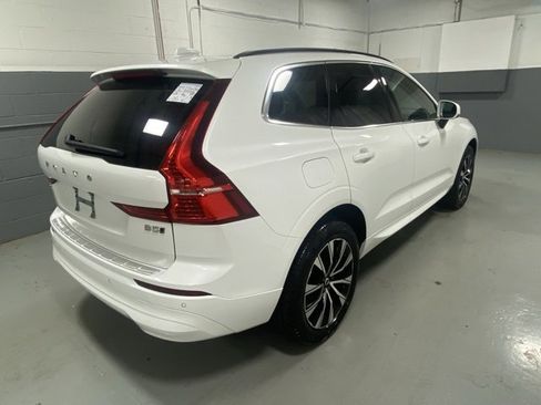 Used 2023 Volvo XC60 B5 Core w/ Climate Package image 3