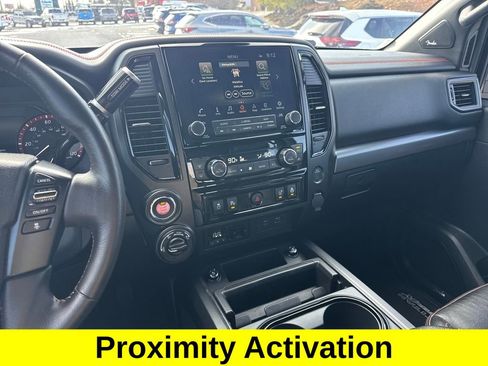 Used 2024 Nissan Titan PRO-4X w/ Pro-4x Convenience Package image 18