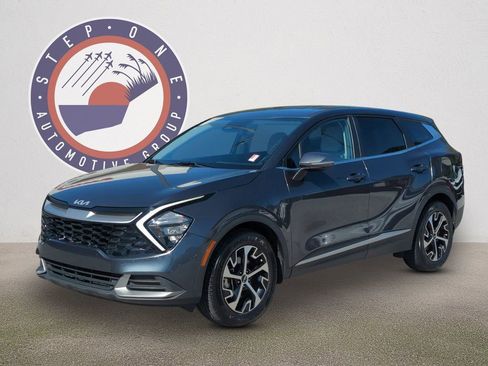 Used 2023 Kia Sportage EX image 2