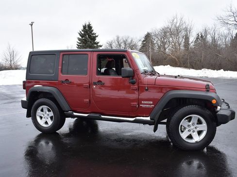 Used 2012 Jeep Wrangler Unlimited Sport image 4