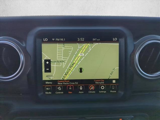 Used 2022 Jeep Wrangler Unlimited Sahara w/ Cold Weather Group AWD/4WD image 11