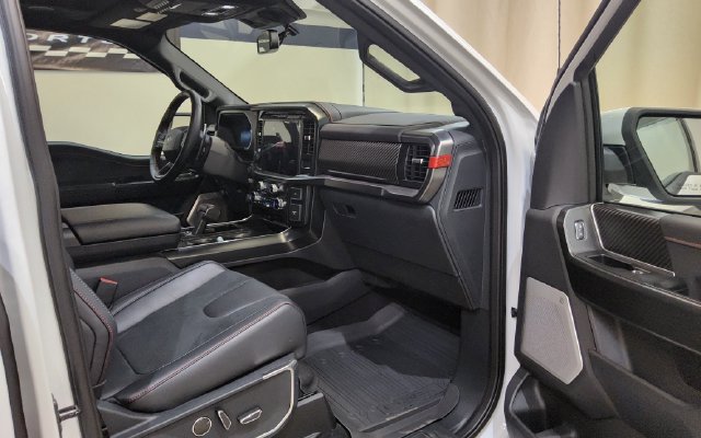 Used 2025 Ford F150 Raptor AWD/4WD image 18