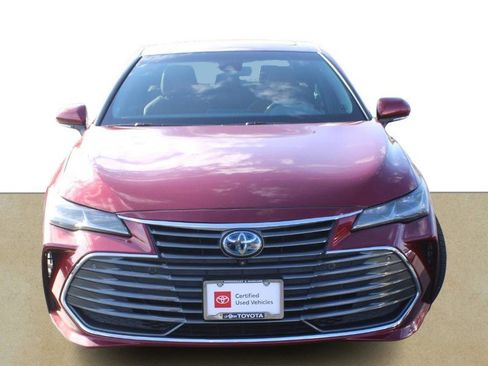 Certified 2022 Toyota Avalon Limited image 9