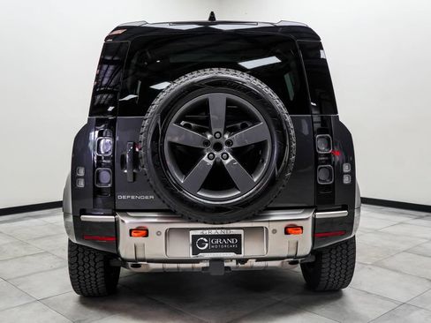 Used 2024 Land Rover Defender 110 X AWD/4WD image 9