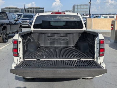 Used 2023 Nissan Frontier SV AWD/4WD image 12
