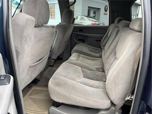 Used 2006 Chevrolet Suburban LS w/ Smart Select Package image 11