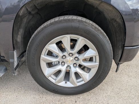 Used 2022 Chevrolet Silverado 1500 Custom image 11