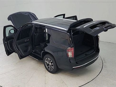 Used 2023 Chevrolet Tahoe LT w/ LT Signature Package AWD/4WD image 50