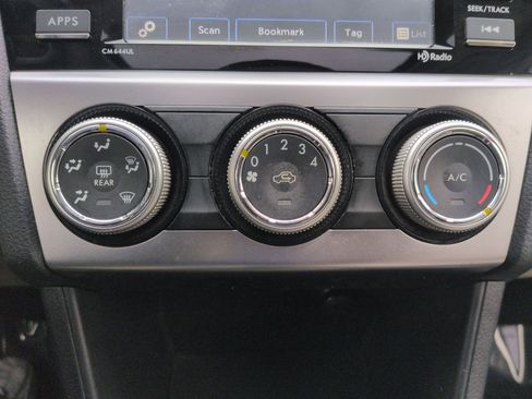 Used 2015 Subaru Crosstrek 2.0i Premium w/ Moonroof Package image 19