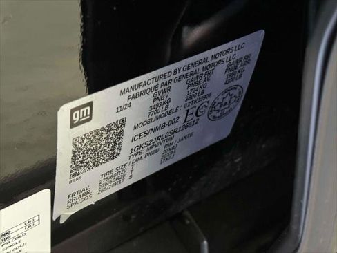 Certified 2025 GMC Yukon XL Denali image 18