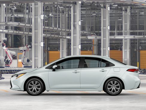 New 2026 Toyota Corolla LE FWD image 4