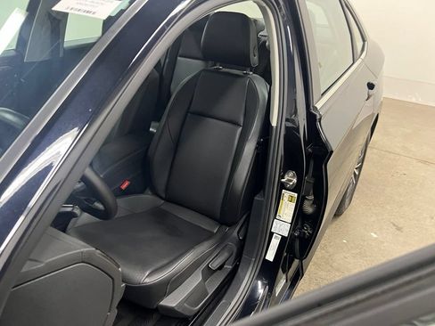 Used 2019 Volkswagen Jetta SEL w/ Cold Weather Package FWD image 34