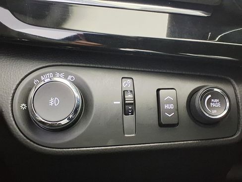 Used 2015 Chevrolet SS RWD image 21