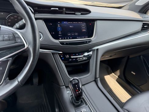 Used 2023 Cadillac XT5 Premium Luxury w/ LPO, Floor Liner Package FWD image 12