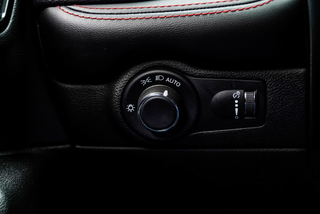 Used 2025 Dodge Durango R/T AWD/4WD image 37