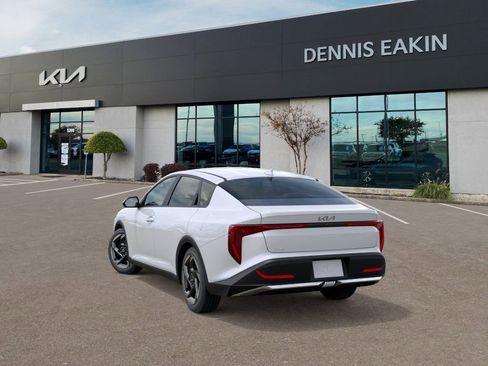 New 2026 Kia K4 EX image 4