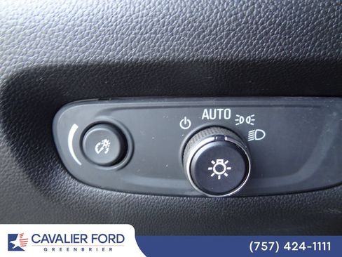 Used 2023 Chevrolet Traverse Premier w/ Redline Edition AWD/4WD image 21