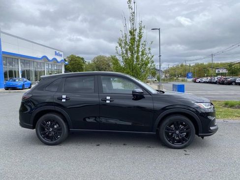 New 2027 Honda HR-V Sport image 2