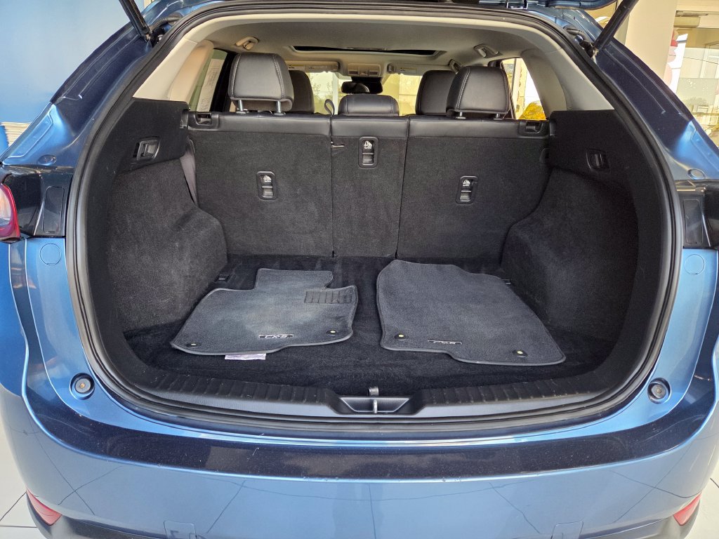 Used 2017 MAZDA CX-5 Touring w/ Preferred Equipment Package FWD image 9