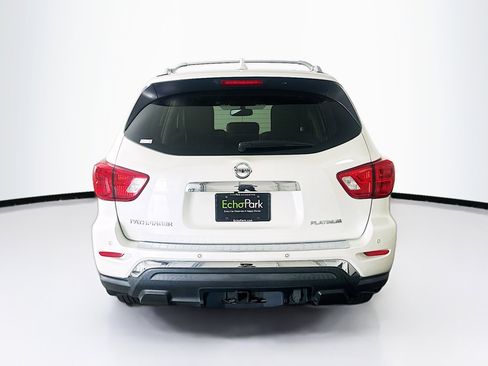 Used 2020 Nissan Pathfinder Platinum w/ Cargo Package image 7