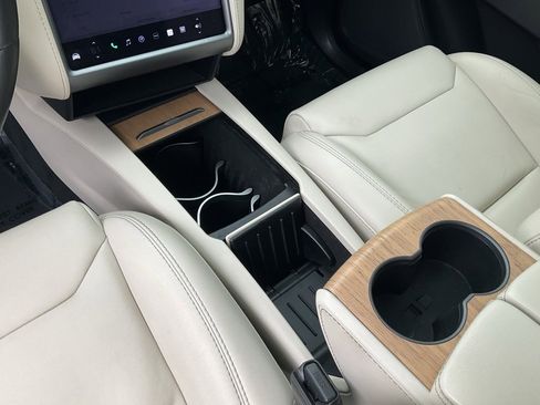 Used 2018 Tesla Model X 100D image 50