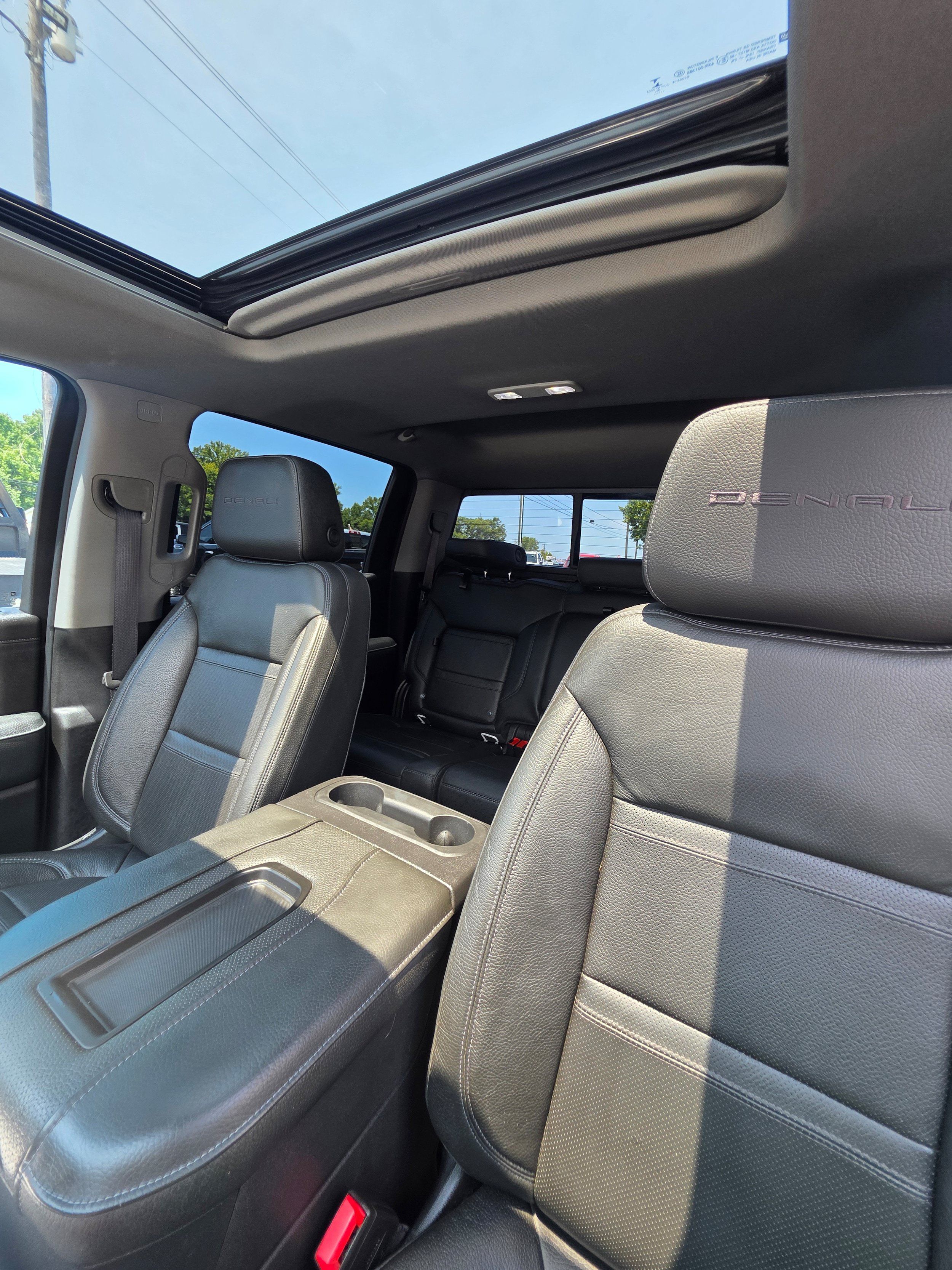 Used 2021 GMC Sierra 1500 Denali w/ Technology Package AWD/4WD image 18