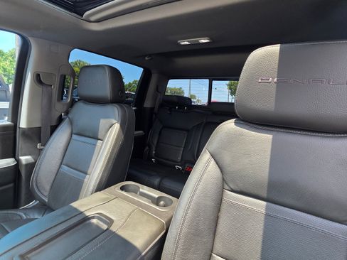 Used 2021 GMC Sierra 1500 Denali w/ Technology Package AWD/4WD image 18