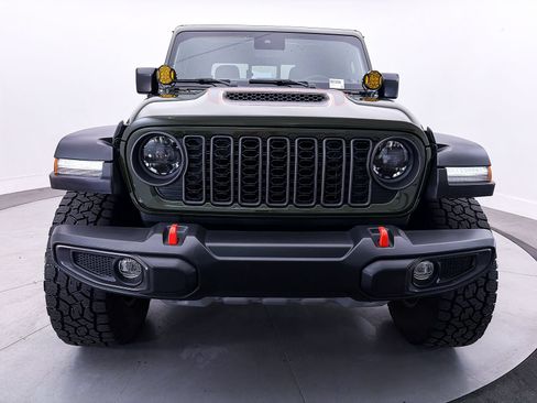 Used 2024 Jeep Gladiator Mojave AWD/4WD image 13