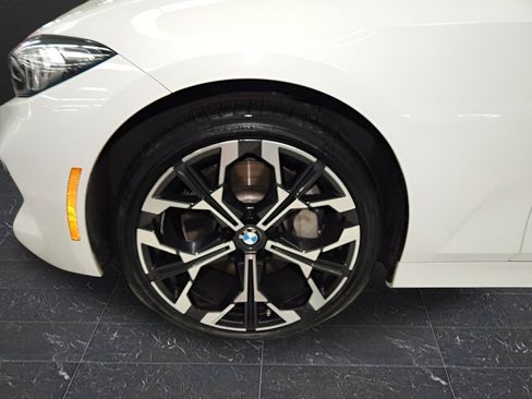 Used 2025 BMW 330i xDrive Sedan w/ M Sport Package image 10