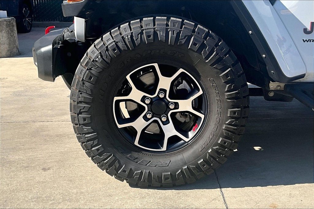 Used 2022 Jeep Wrangler Unlimited Rubicon w/ LED Lighting Group AWD/4WD image 7