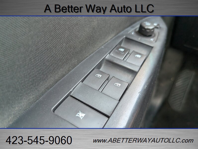 Used 2014 Chevrolet Captiva Sport LT FWD image 15