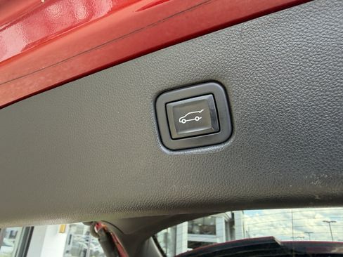 Used 2022 Chevrolet Blazer RS w/ Enhanced Convenience Package AWD/4WD image 12