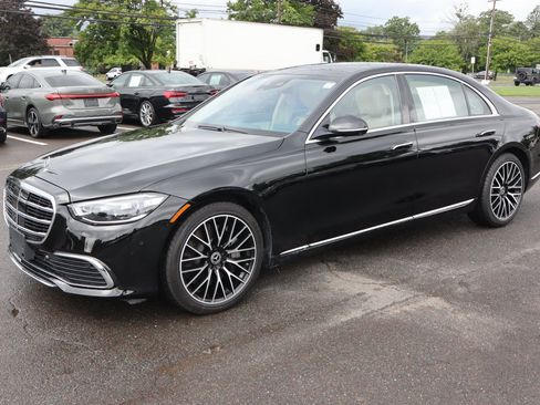 Used 2023 Mercedes-Benz S 580 4MATIC Sedan image 1
