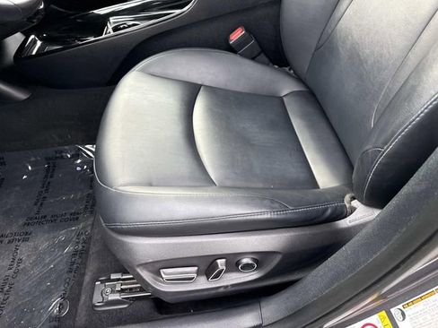 Used 2018 Toyota Prius Four Touring image 15