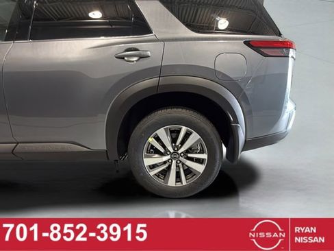 New 2026 Nissan Pathfinder SL AWD/4WD image 22