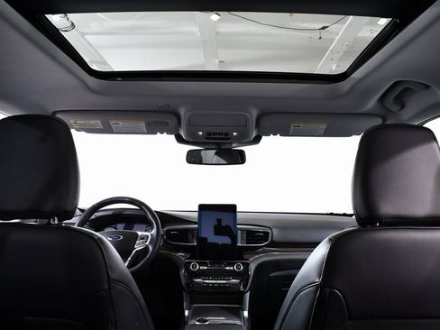 Used 2023 Ford Explorer Limited w/ Limited Technology Package image 17