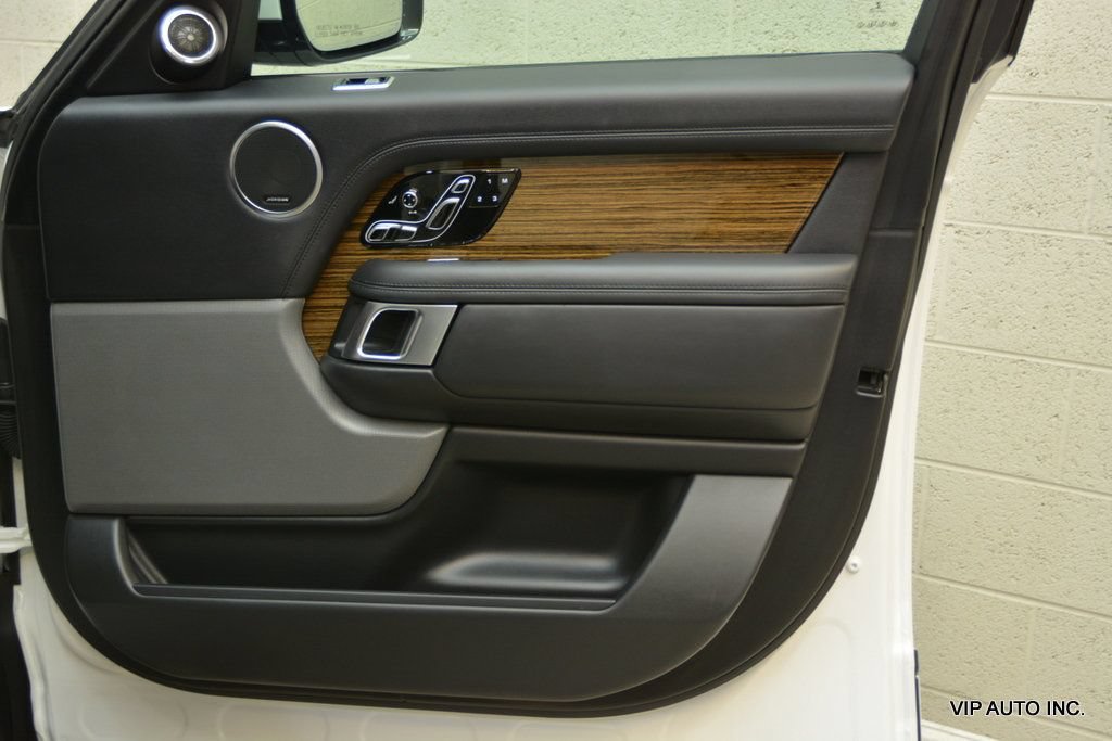 Used 2018 Land Rover Range Rover HSE AWD/4WD image 8