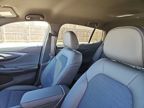 New 2026 Buick Envista Preferred w/ Convenience II Package image 11