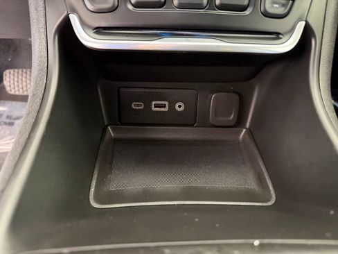 Used 2020 GMC Terrain SLE FWD image 47