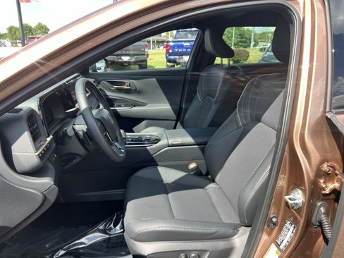 Used 2026 Toyota Crown Signia AWD/4WD image 13